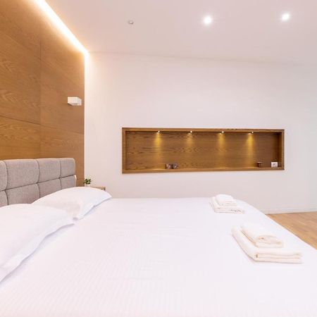 Exclusive 2 Bedrooms Apartment Тирана Екстериор снимка
