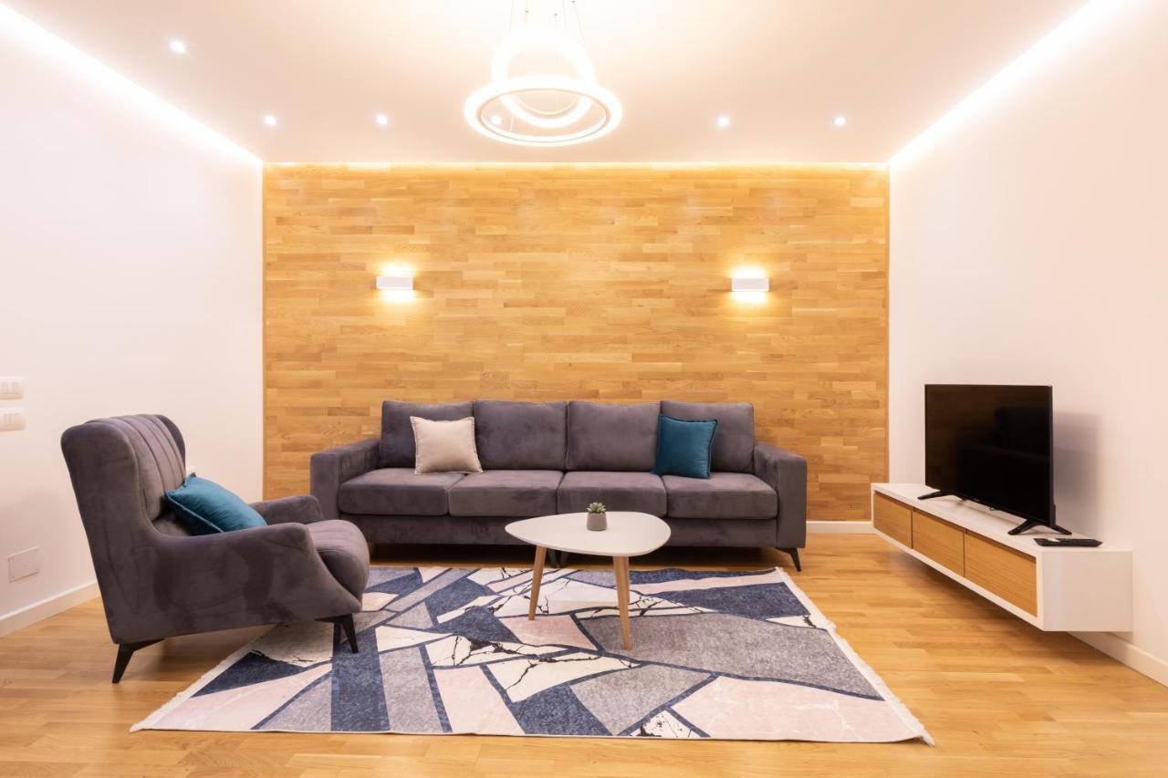 Exclusive 2 Bedrooms Apartment Тирана Екстериор снимка
