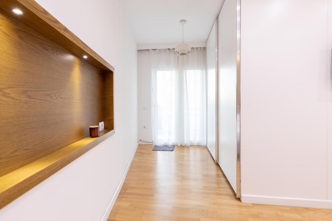 Exclusive 2 Bedrooms Apartment Тирана Екстериор снимка