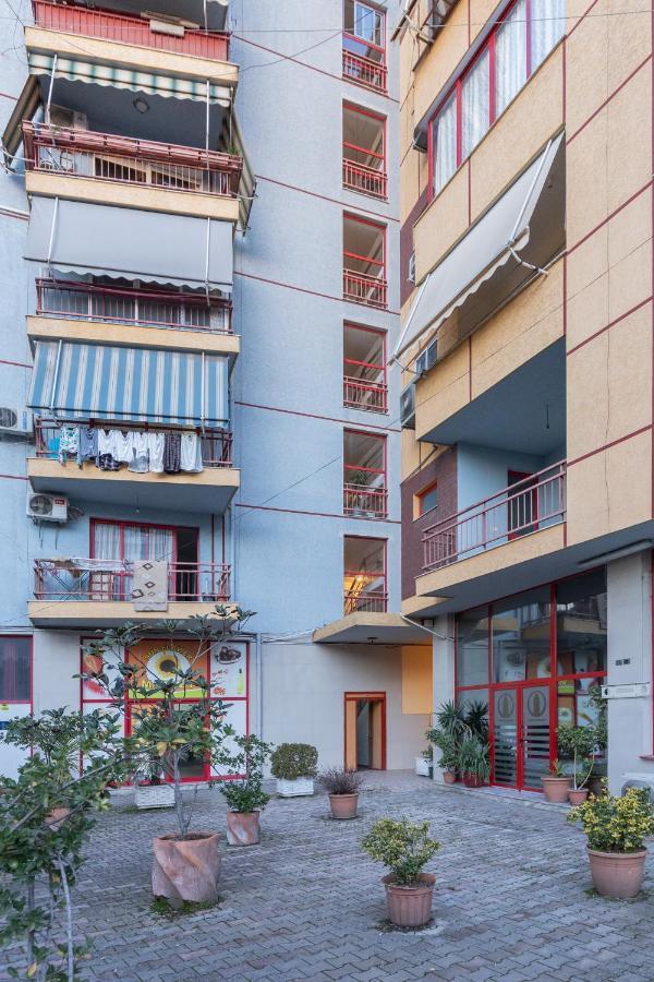 Exclusive 2 Bedrooms Apartment Тирана Екстериор снимка