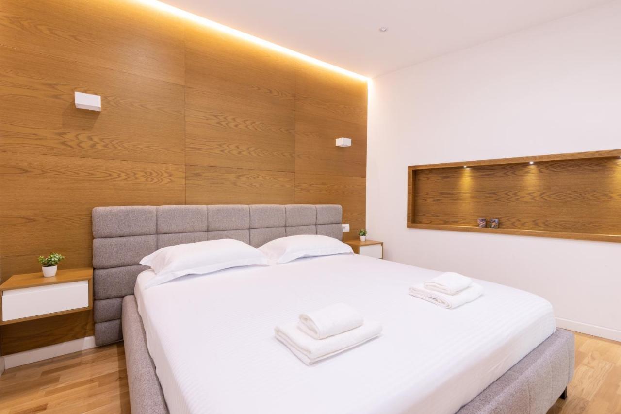 Exclusive 2 Bedrooms Apartment Тирана Екстериор снимка