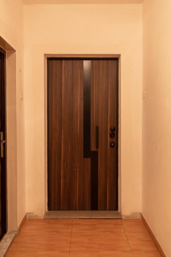 Exclusive 2 Bedrooms Apartment Тирана Екстериор снимка