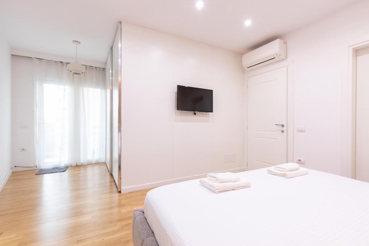 Exclusive 2 Bedrooms Apartment Тирана Екстериор снимка