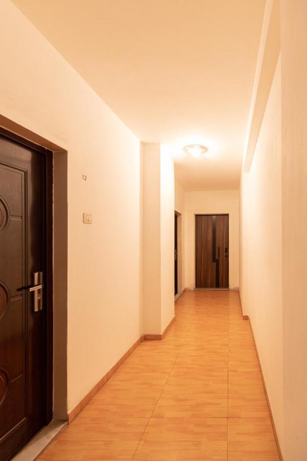 Exclusive 2 Bedrooms Apartment Тирана Екстериор снимка